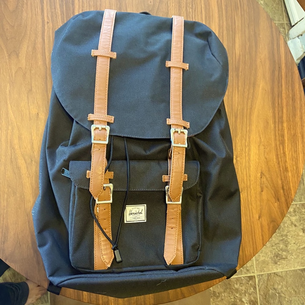 Hershel Little America Backpack